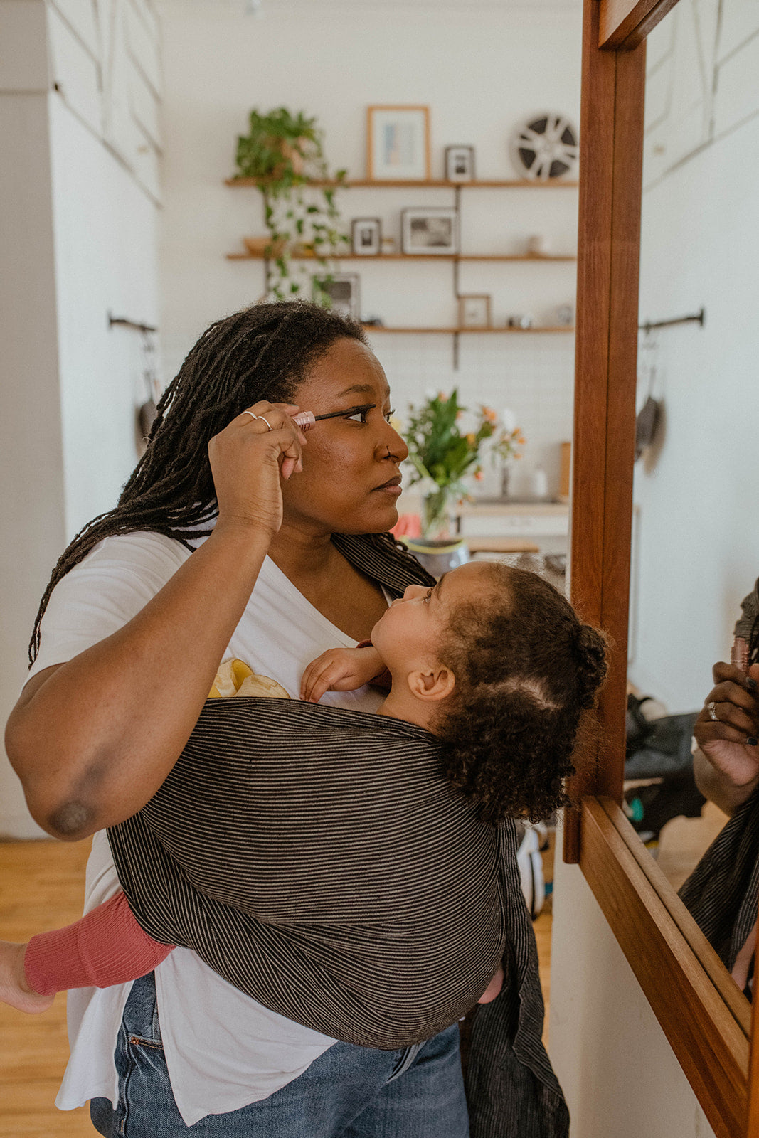 Ring Sling Carrier, Hands Free Babywearing